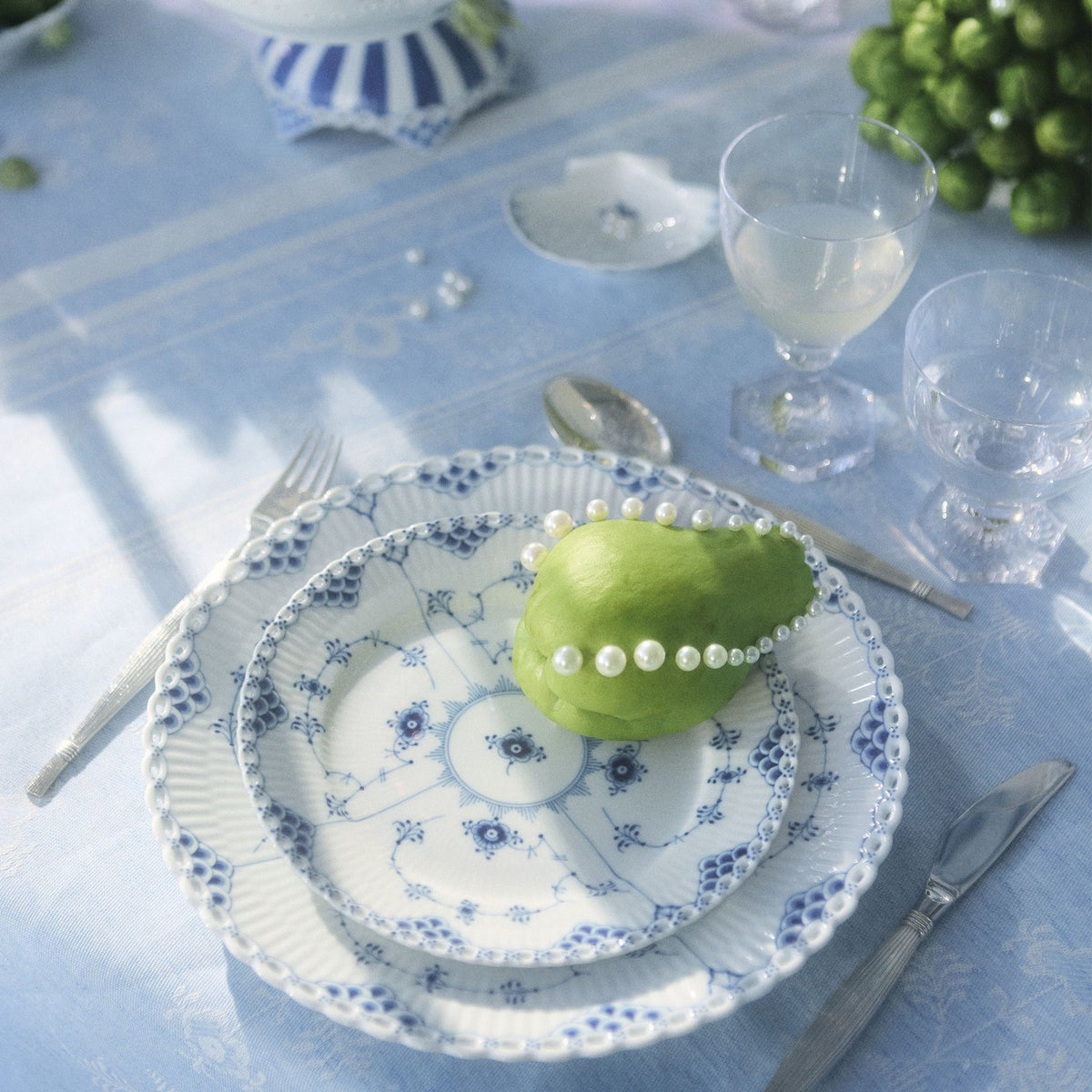 Blue Fluted Full Lace Plate, 25 cm - US 6127