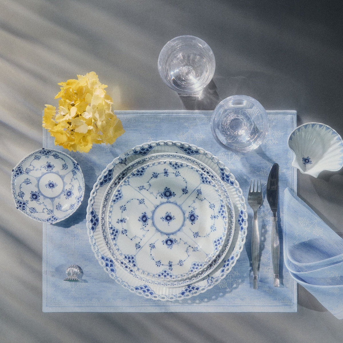 Blue Fluted Full Lace Plate, 27 cm - US 8989