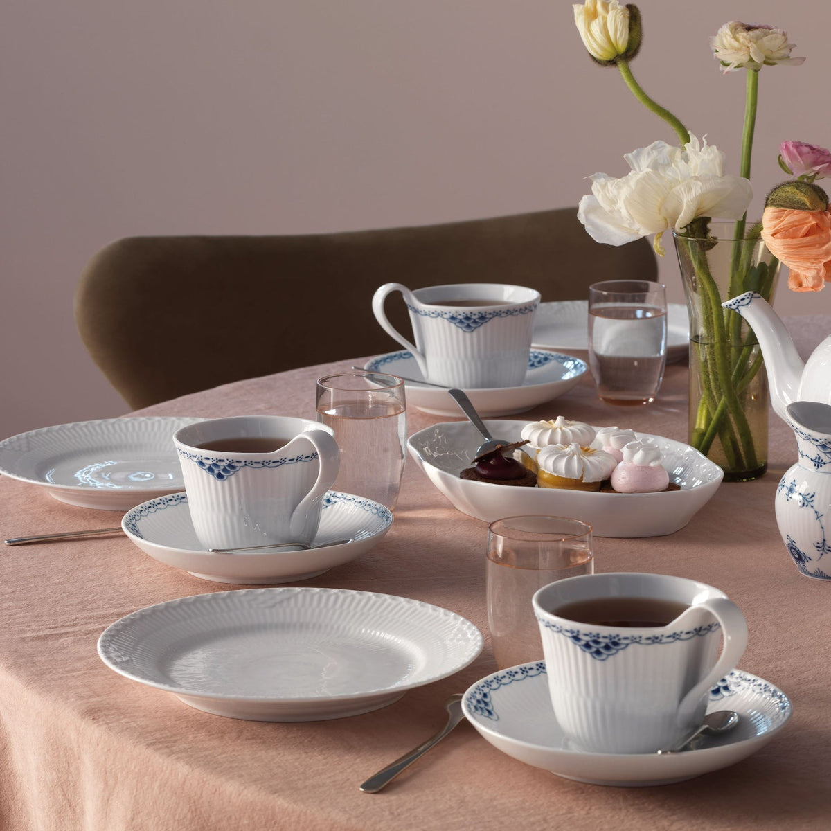 Princess High Handle Cup and Saucer, 24 cl - US 1257