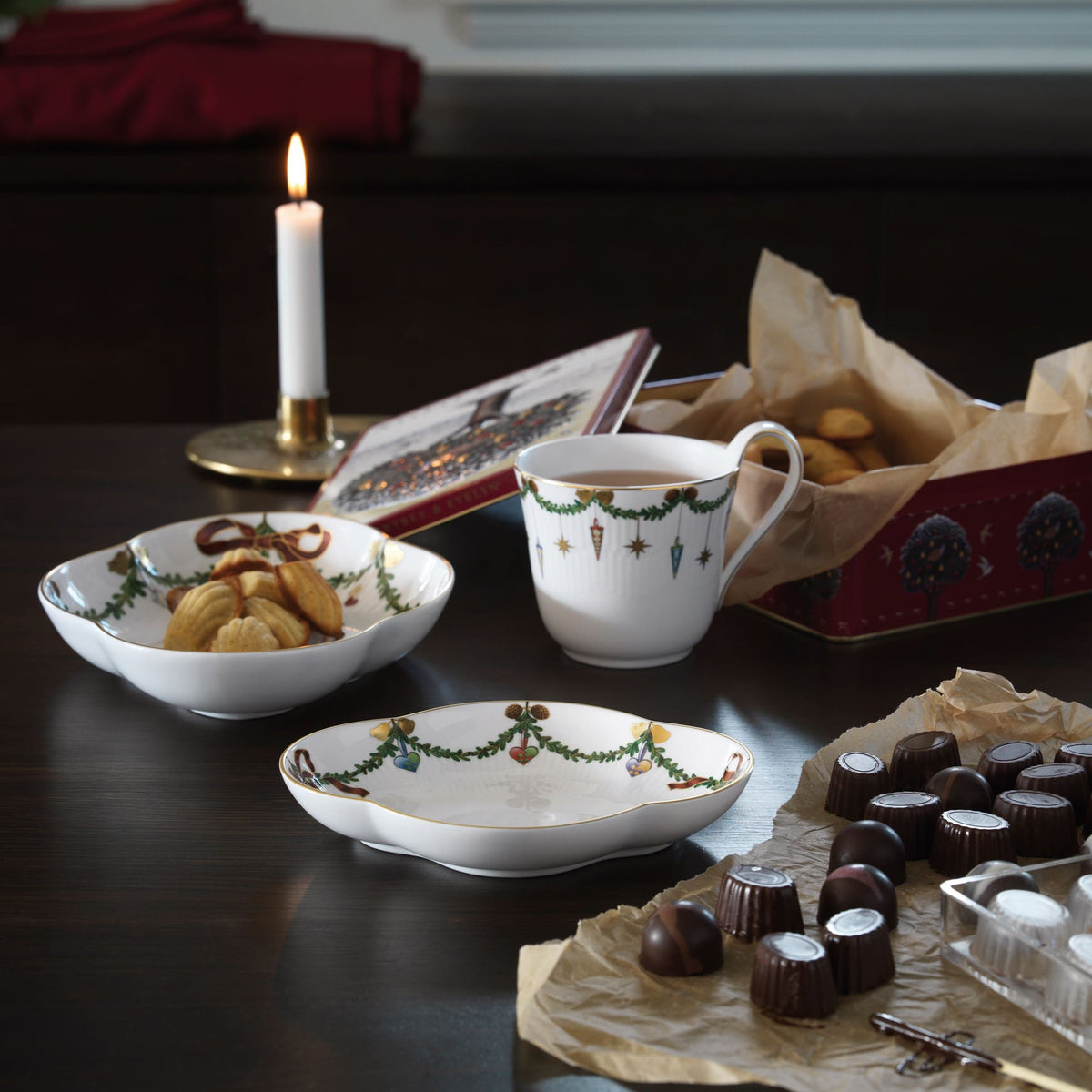 Star Fluted Christmas Dish, 22 cm - US 5929